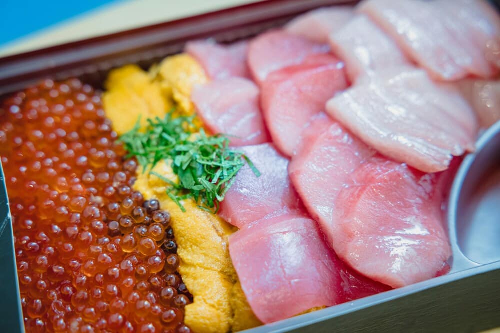 “Sliced Tuna Bento” by Jason Leung via Unsplash